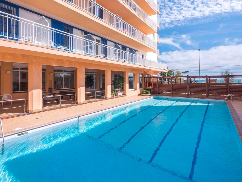Ferienwohnung mit Balkon und Pool