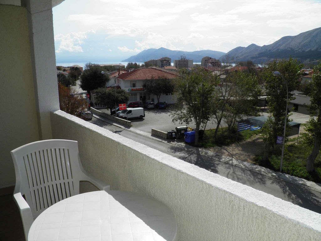 Studio mit Balkon und Klimaanlage