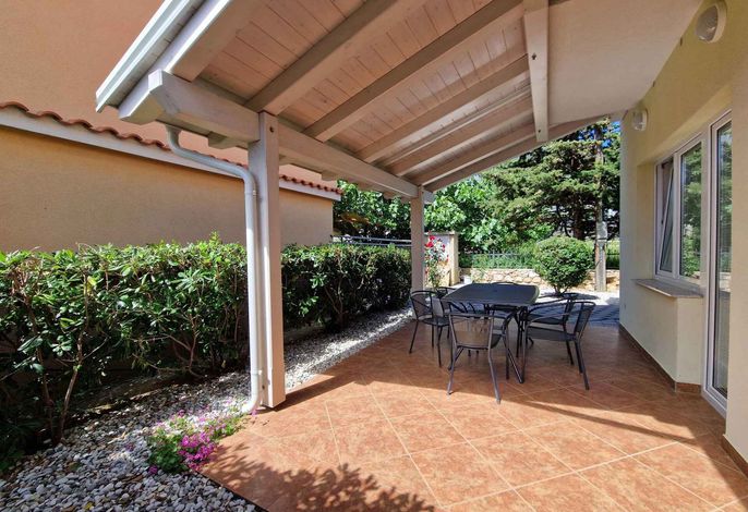Ferienwohnung mit Terrasse und Klimaanlage