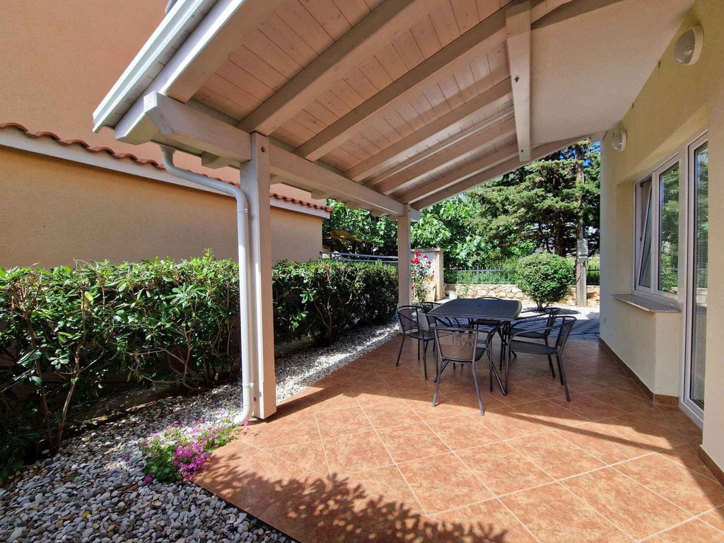 Ferienwohnung mit Terrasse und Klimaanlage