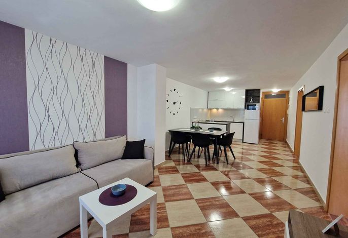 Ferienwohnung mit Klimaanlage und Balkon