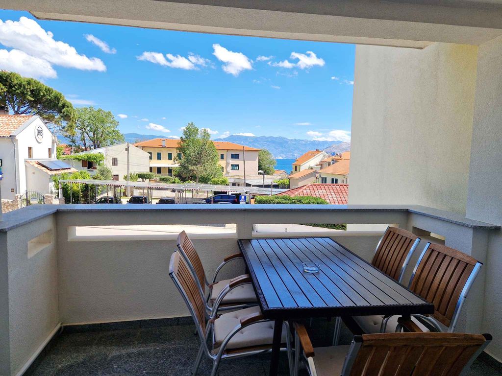 Ferienwohnung mit Klimaanlage und Balkon