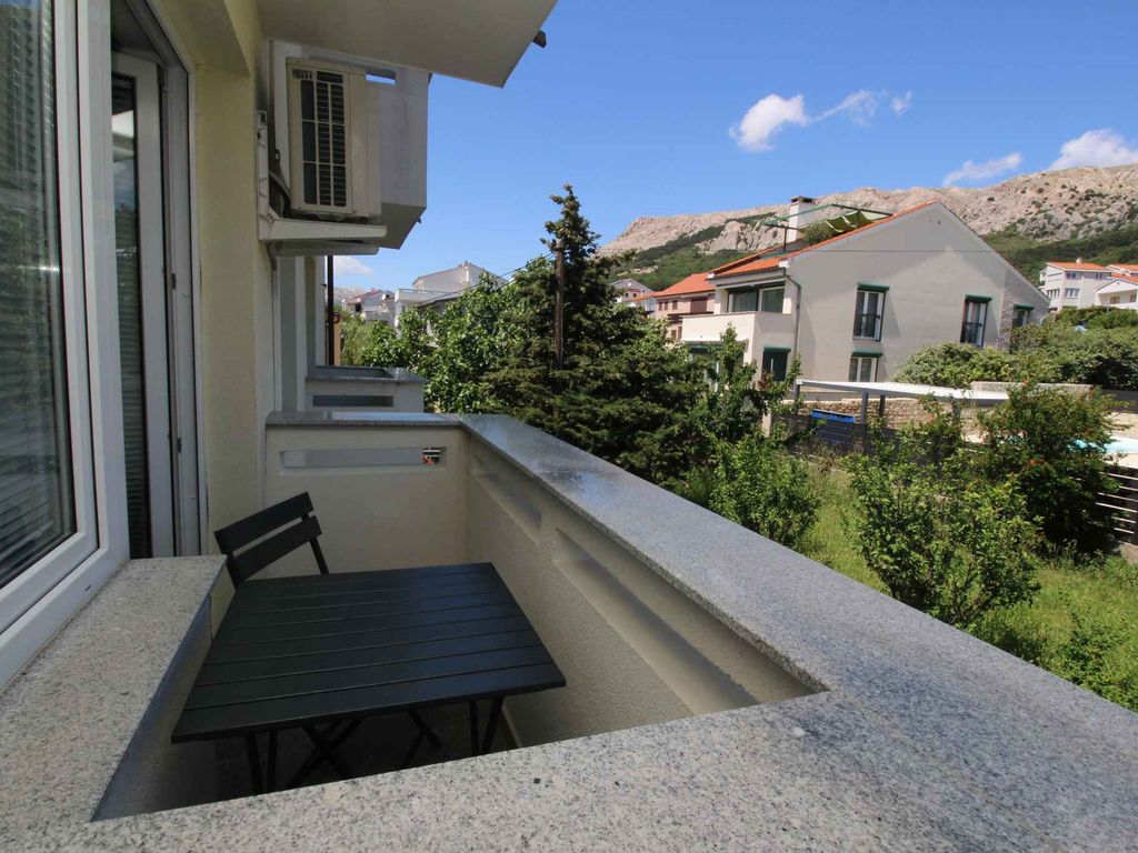 Ferienwohnung mit Klimaanlage und Balkon