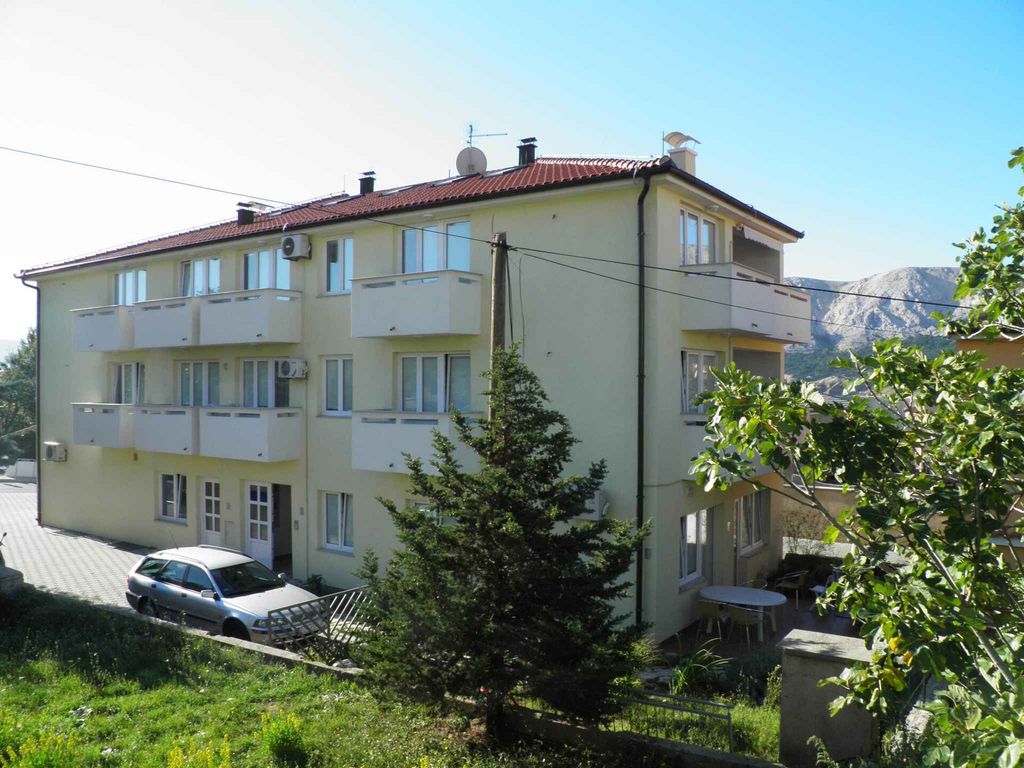Ferienwohnung mit Balkon und Klimaanlage