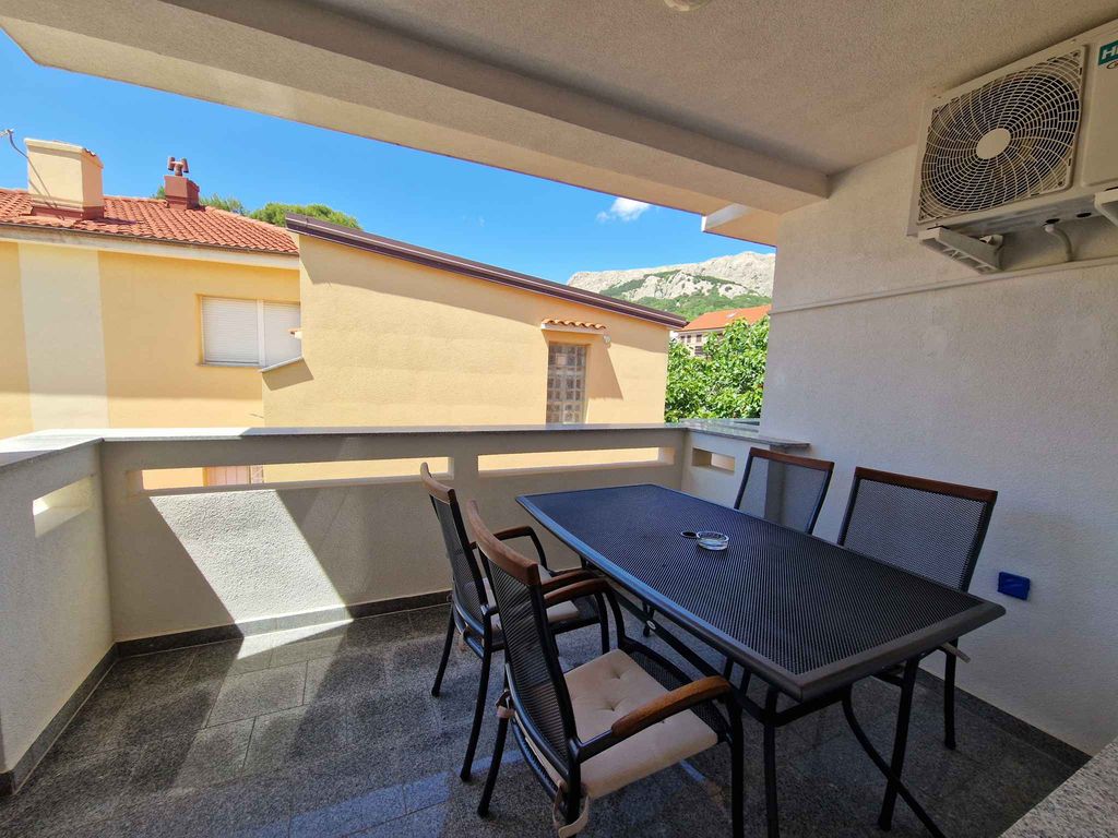 Ferienwohnung mit Balkon und Klimaanlage