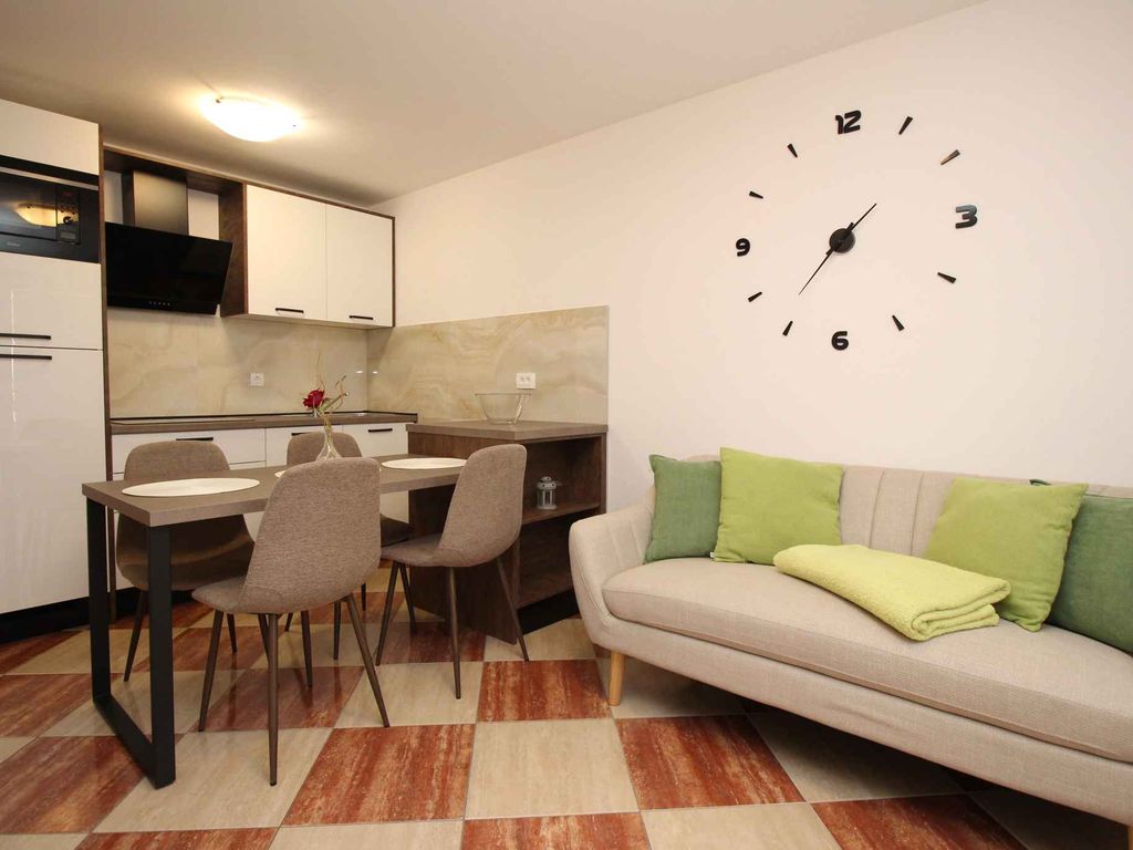 Ferienwohnung mit Balkon und Klimaanlage