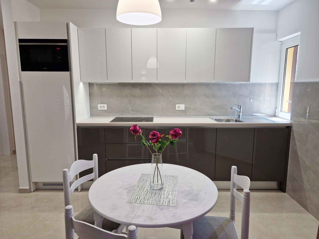 Ferienwohnung modern eingerichtet nur 300 m vom Meer
