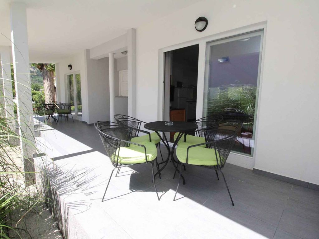 Ferienwohnung mit Terrasse in Strandnähe