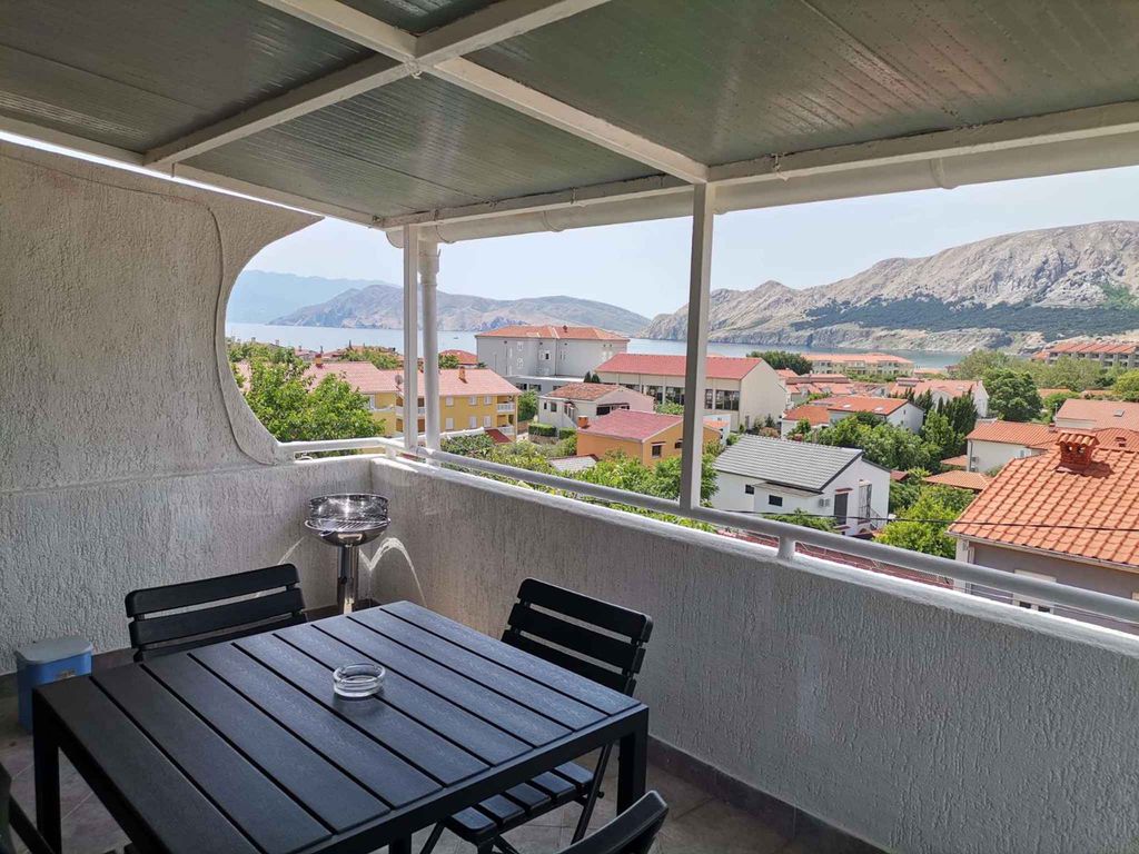 Ferienwohnung mit Balkon und Klimaanlage