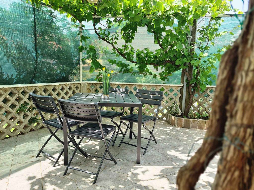 Ferienwohnung mit Terrase und Klimaanlage