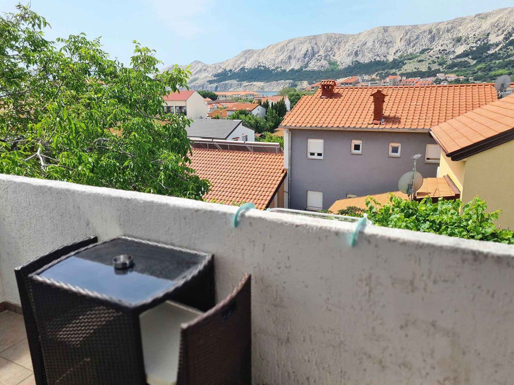 Studio mit Klimaanlage und Balkon