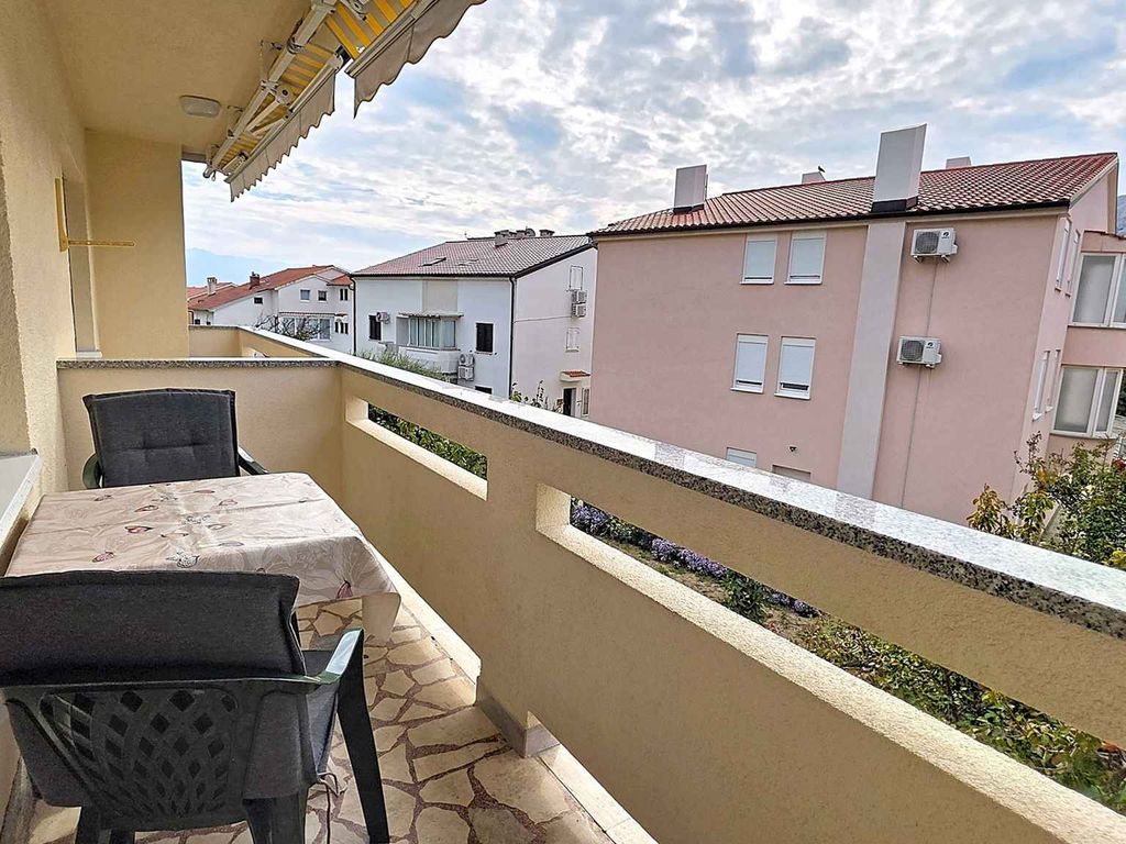 Ferienwohnung mit Klimaanlage und Balkon
