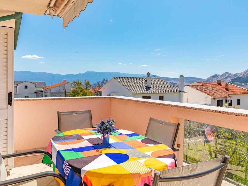 Ferienwohnung Apartment Daisy with a stunning view