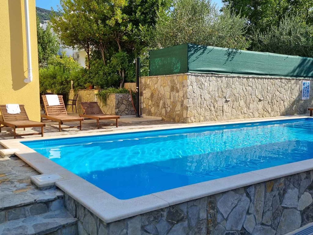 Ferienwohnung mit Pool zur gemeinsamen Nutzung