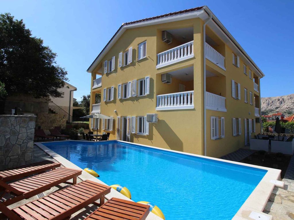 Ferienwohnung mit Pool zur gemeinsamen Nutzung