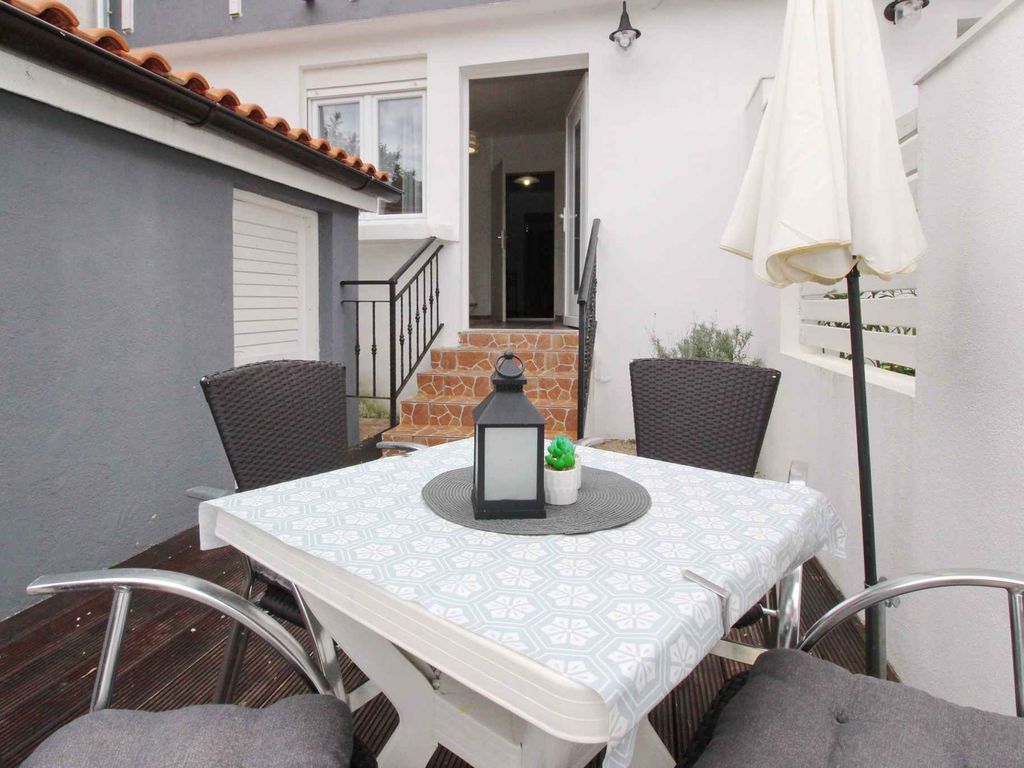 Ferienwohnung mit Klimaanlage und Terrasse