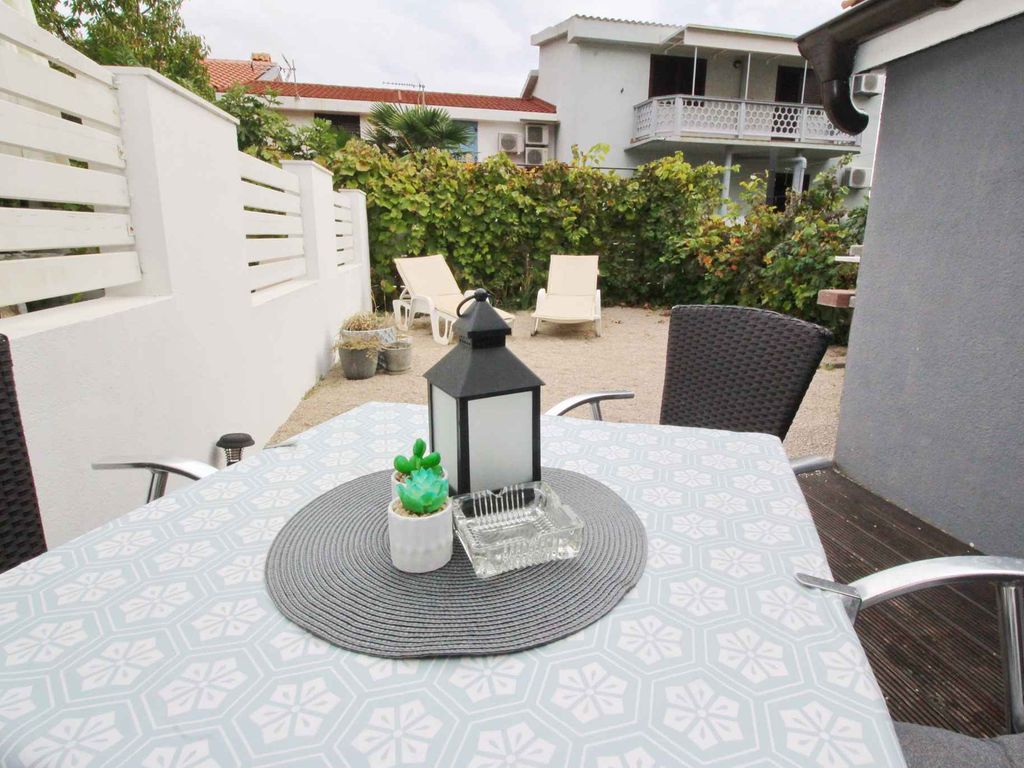 Ferienwohnung mit Klimaanlage und Terrasse