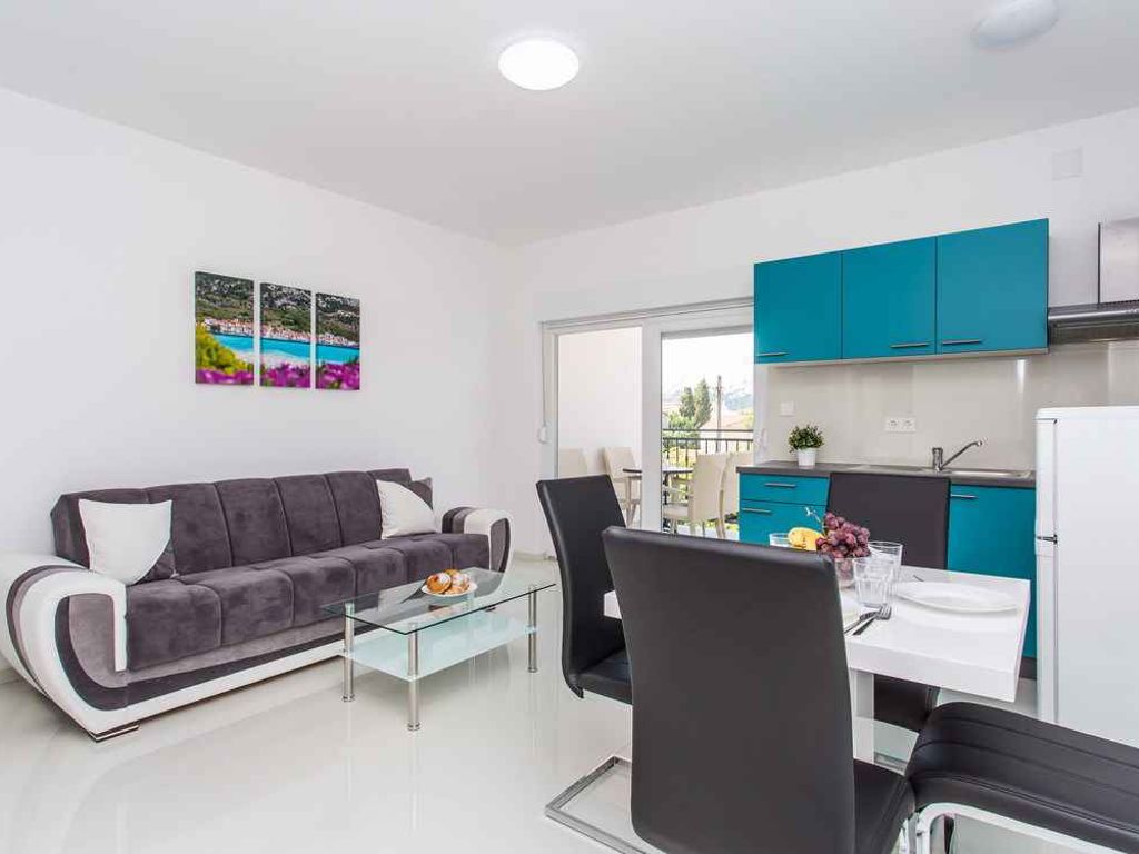 Ferienwohnung mit Klimaanlage und Balkon