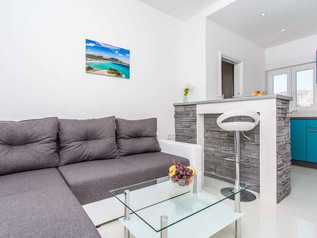 Ferienwohnung mit Klimaanlage und Balkon