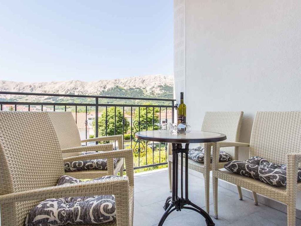 Ferienwohnung mit Klimaanlage und Balkon