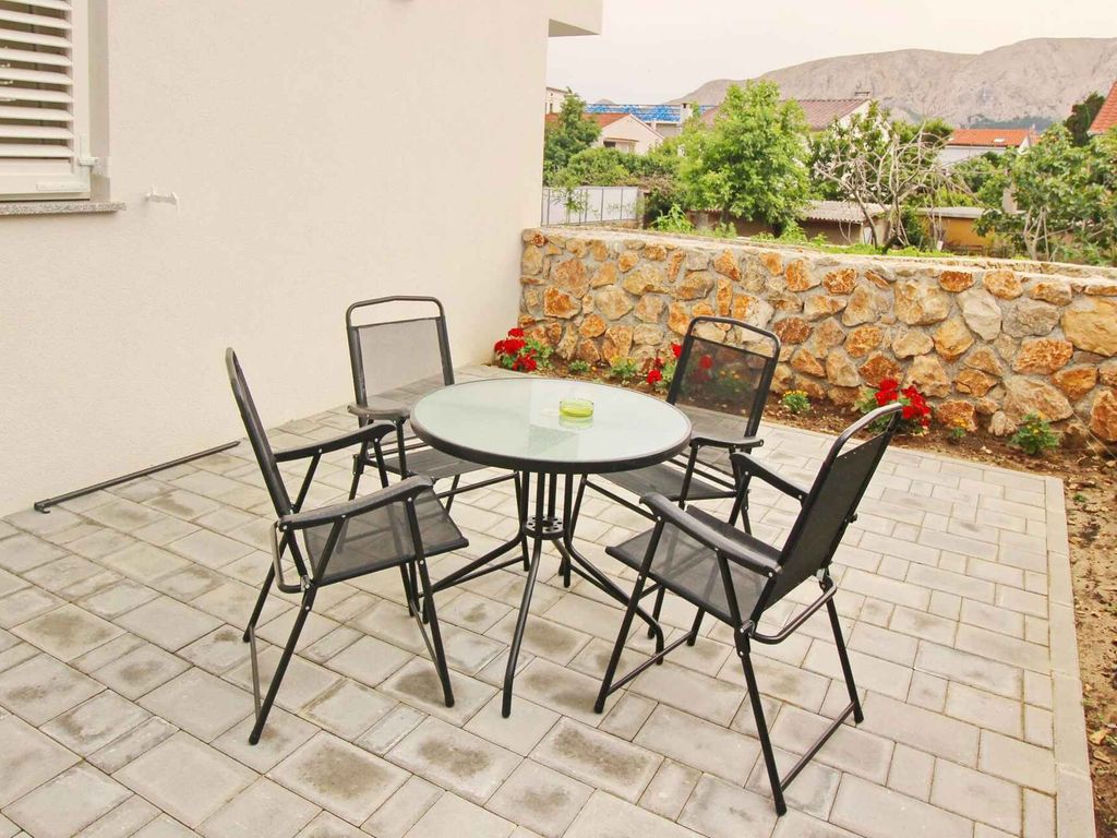 Ferienwohnung mit Terrasse und Klimaanlage