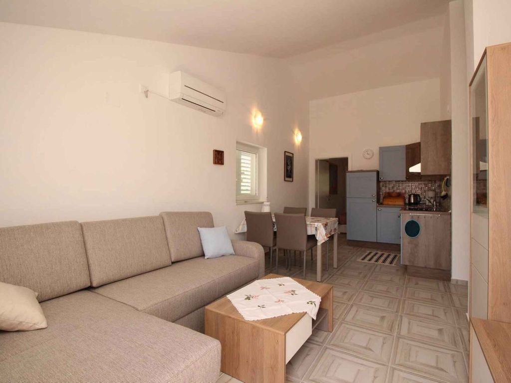 Ferienwohnung mit Balkon und Klimaanlage