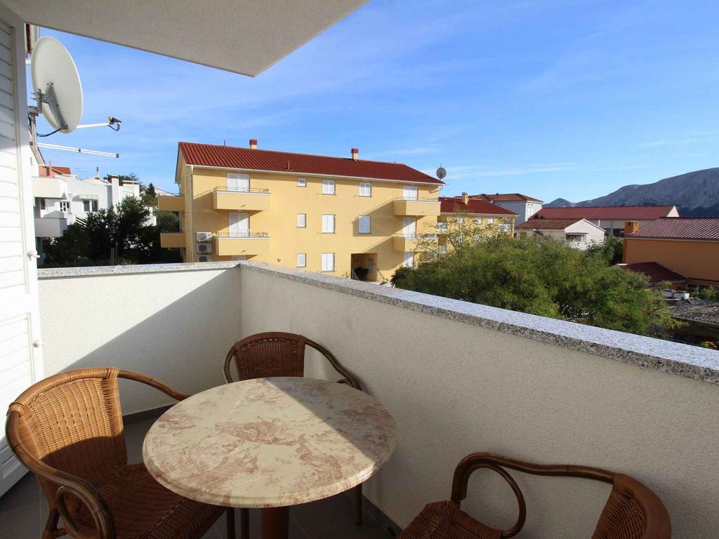 Ferienwohnung mit Balkon und Klimaanlage