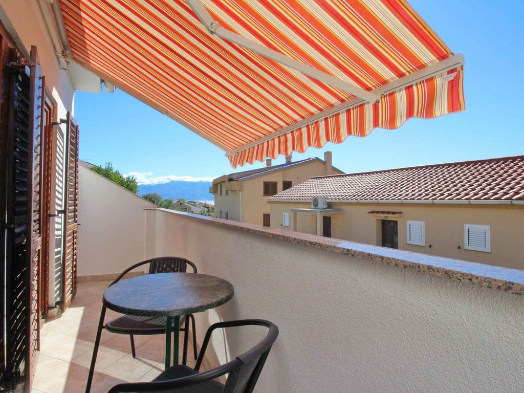 Ferienwohnung mit Balkon und Klimaanlage