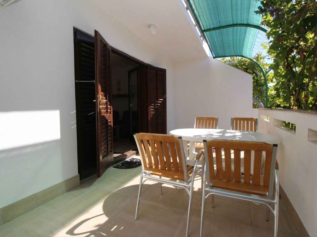 Ferienwohnung mit Terrasse und Klimaanlage