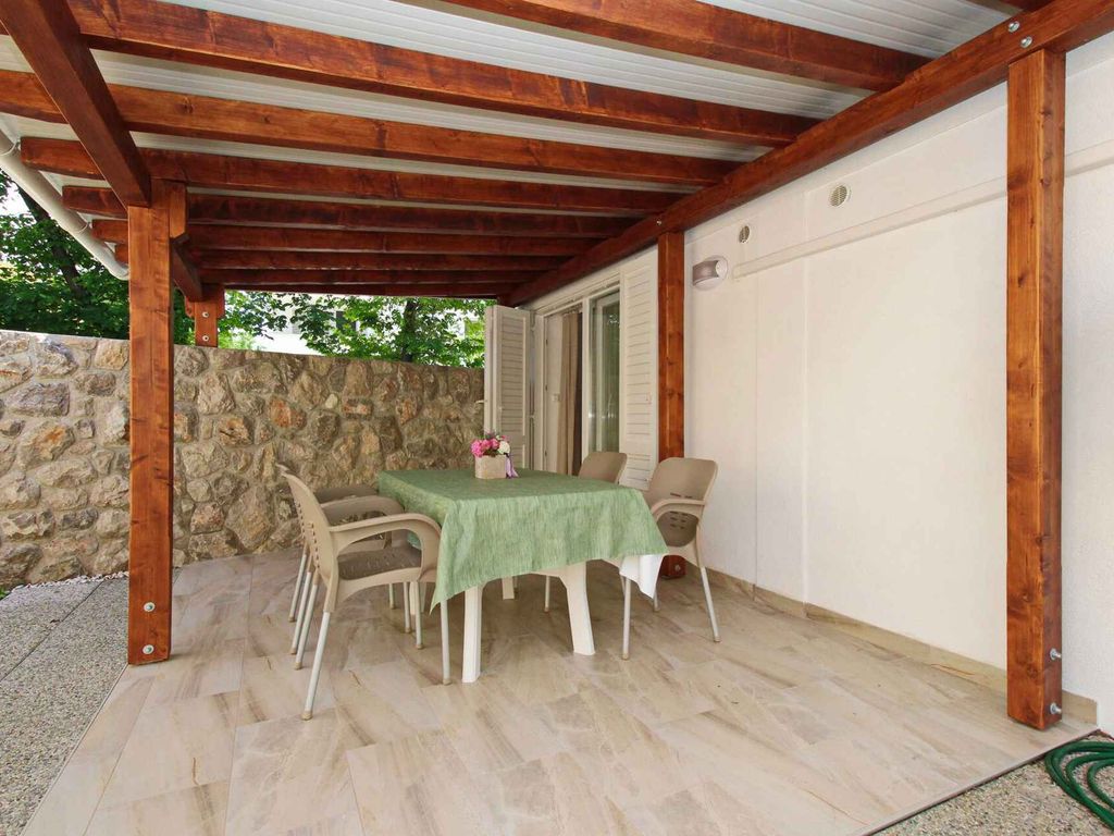 Studio mit Terrasse und Klimaanlage