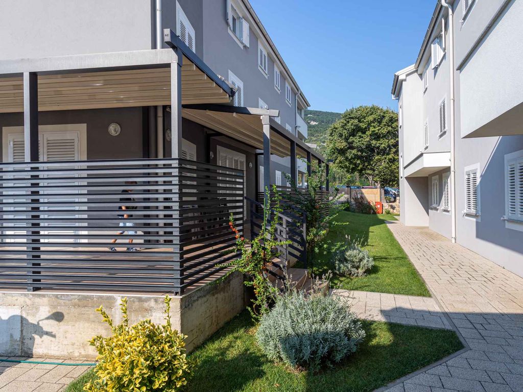 Ferienwohnung mit Klimaanlage und Balkon