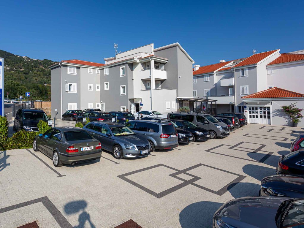 Ferienwohnung mit Klimaanlage und Balkon