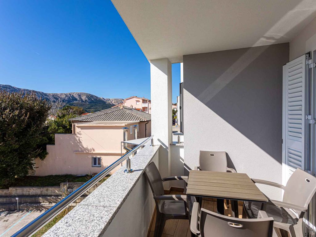 Ferienwohnung mit Klimaanlage und Balkon