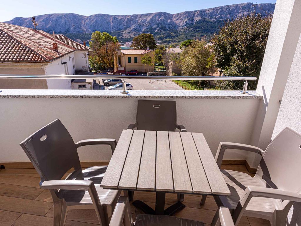 Ferienwohnung mit Klimaanlage und Balkon