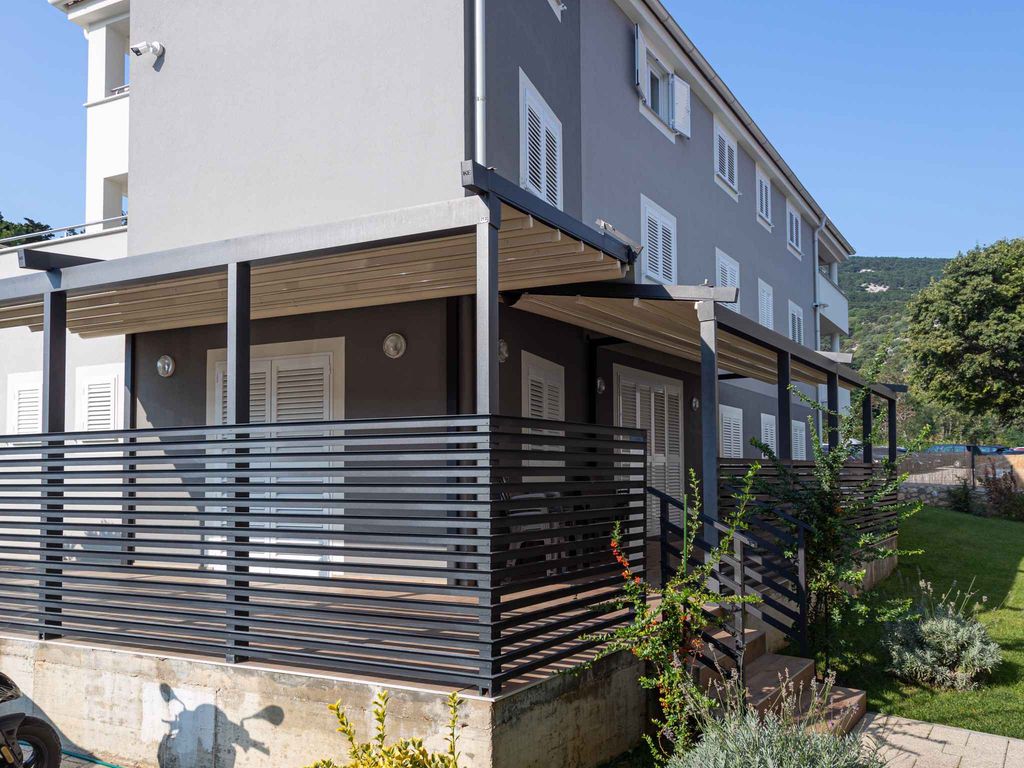 Ferienwohnung mit Klimaanlage und Balkon