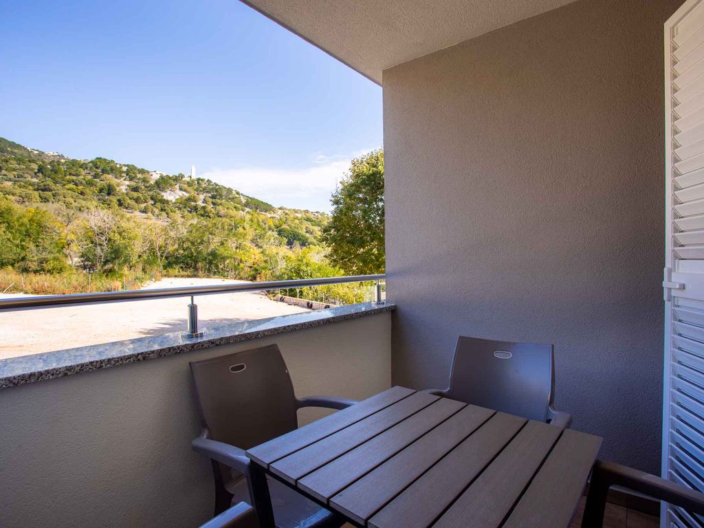 Ferienwohnung mit Balkon und Klimaanlage