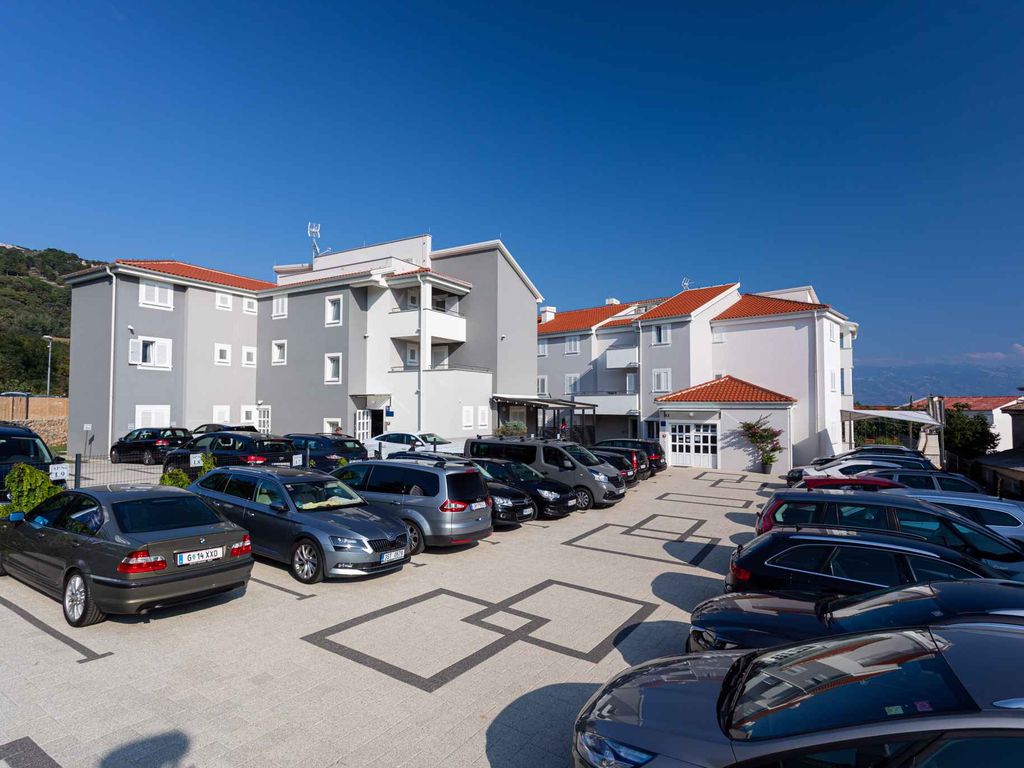 Ferienwohnung mit Klimaanlage und Balkon