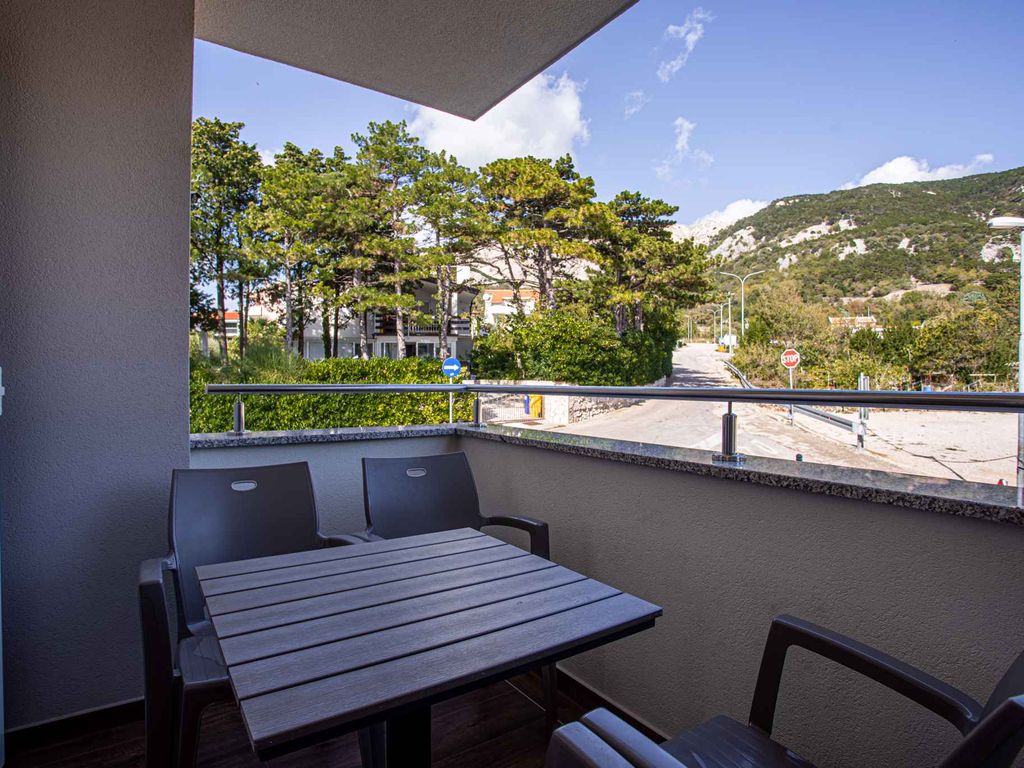 Ferienwohnung mit Klimaanlage und Balkon