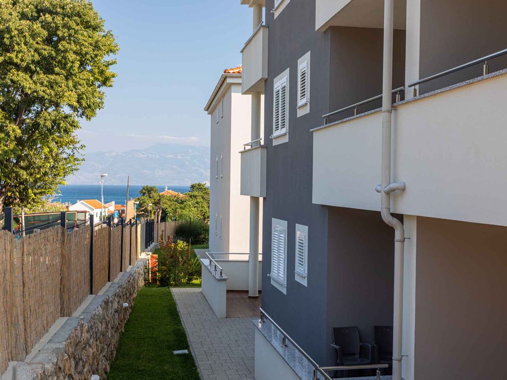 Ferienwohnung mit Klimaanlage und Balkon