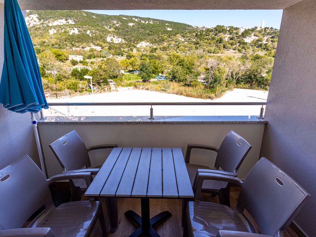 Ferienwohnung mit Balkon und Klimaanlage