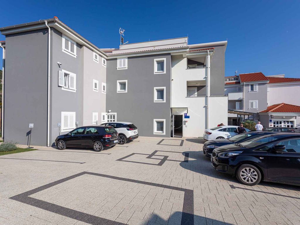 Ferienwohnung mit Klimaanlage und Balkon