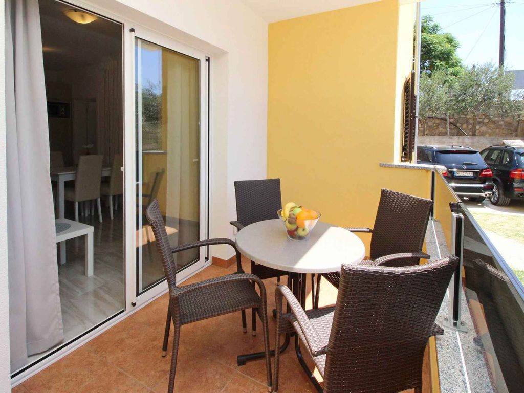 Ferienwohnung modern eingerichtet nur 300 m vom Meer