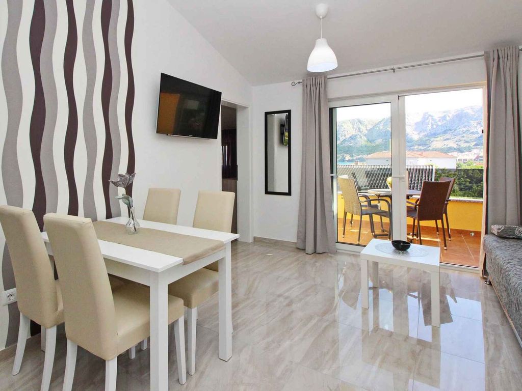 Ferienwohnung modern eingerichtet nur 300 m vom Meer