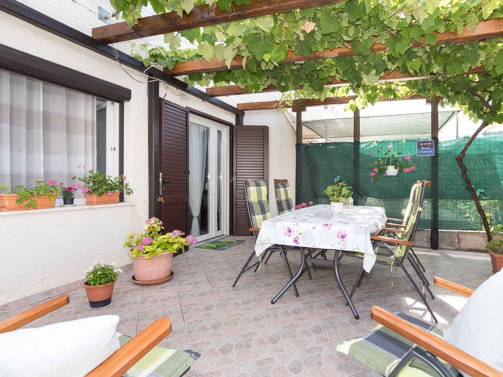 Ferienwohnung mit Terrasse und WLAN