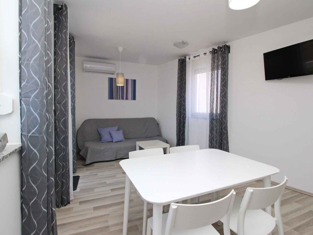 Ferienwohnung mit Klimaanlage und Internet, in der Nähe vom Meer