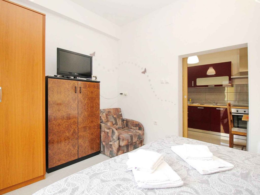 Ferienwohnung mit Klimaanlage im Erdgeschoss für 2-3 Personen, mit 2 Terrassen
