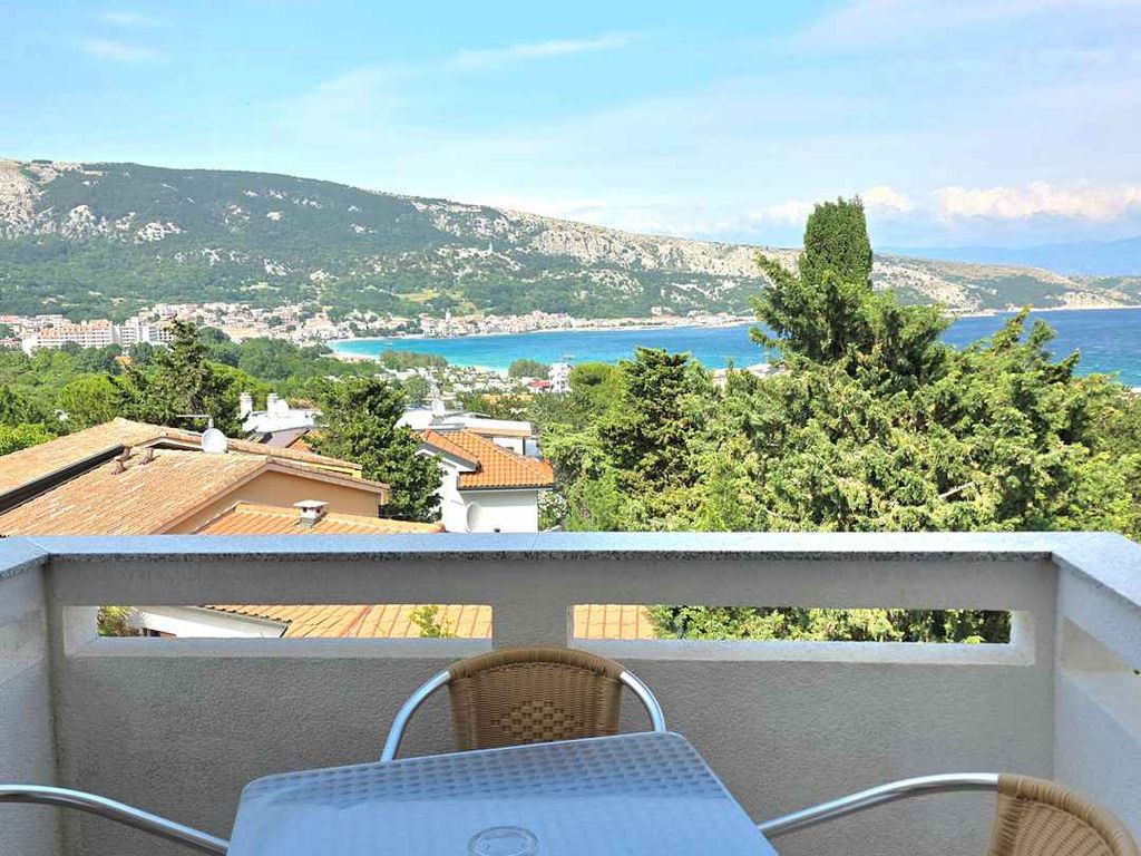 Ferienwohnung mit Balkon und Klimaanlage