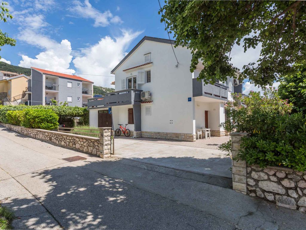 Ferienwohnung mit Klimaanlage, Internet und Terrasse