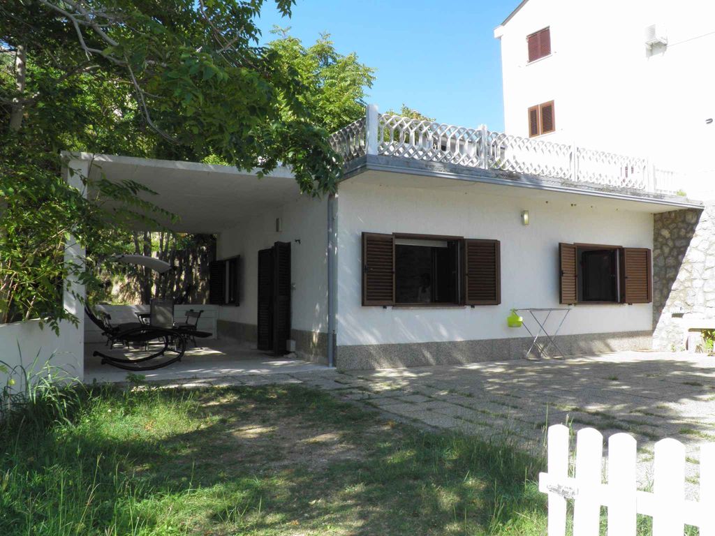 Ferienwohnung mit Klimaanlage, Internet und Terrasse