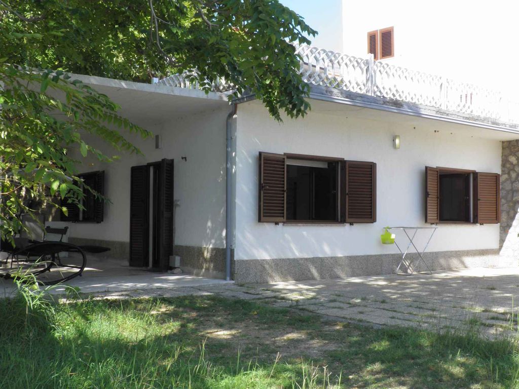 Ferienwohnung mit Klimaanlage, Internet und Terrasse